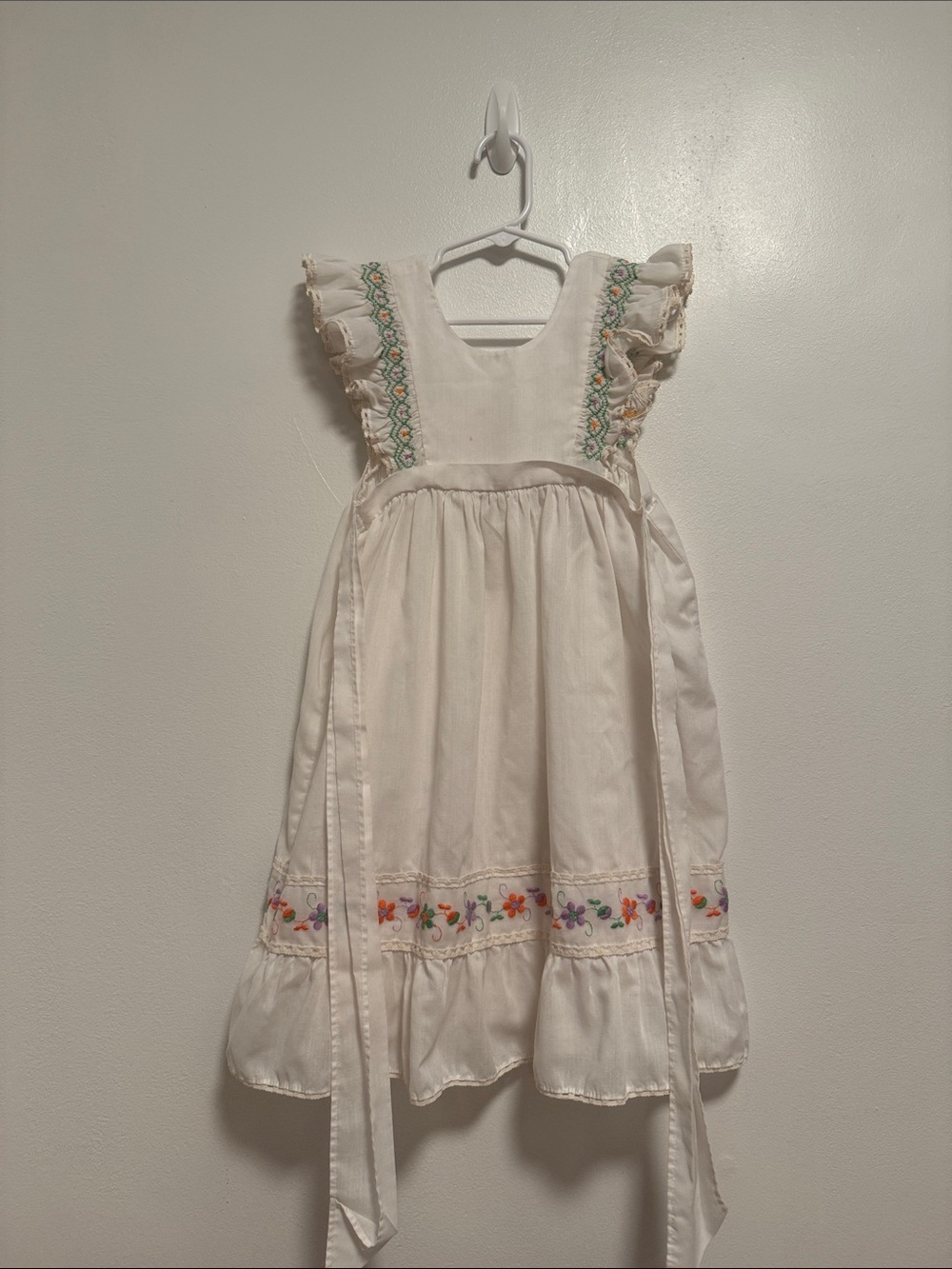 Vintage smocked dress Polly Finders  Embroidered Flutter-Sleeve Girl's Dress